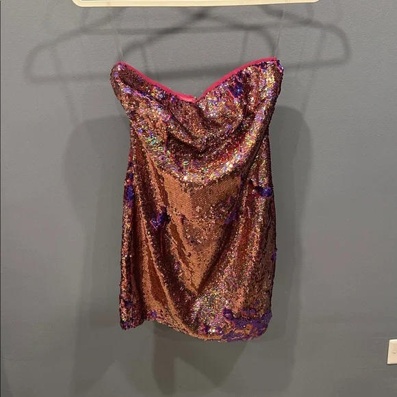 NastyGal Contrast Sequin Mini Bandeau Dress - Picture 4 of 8